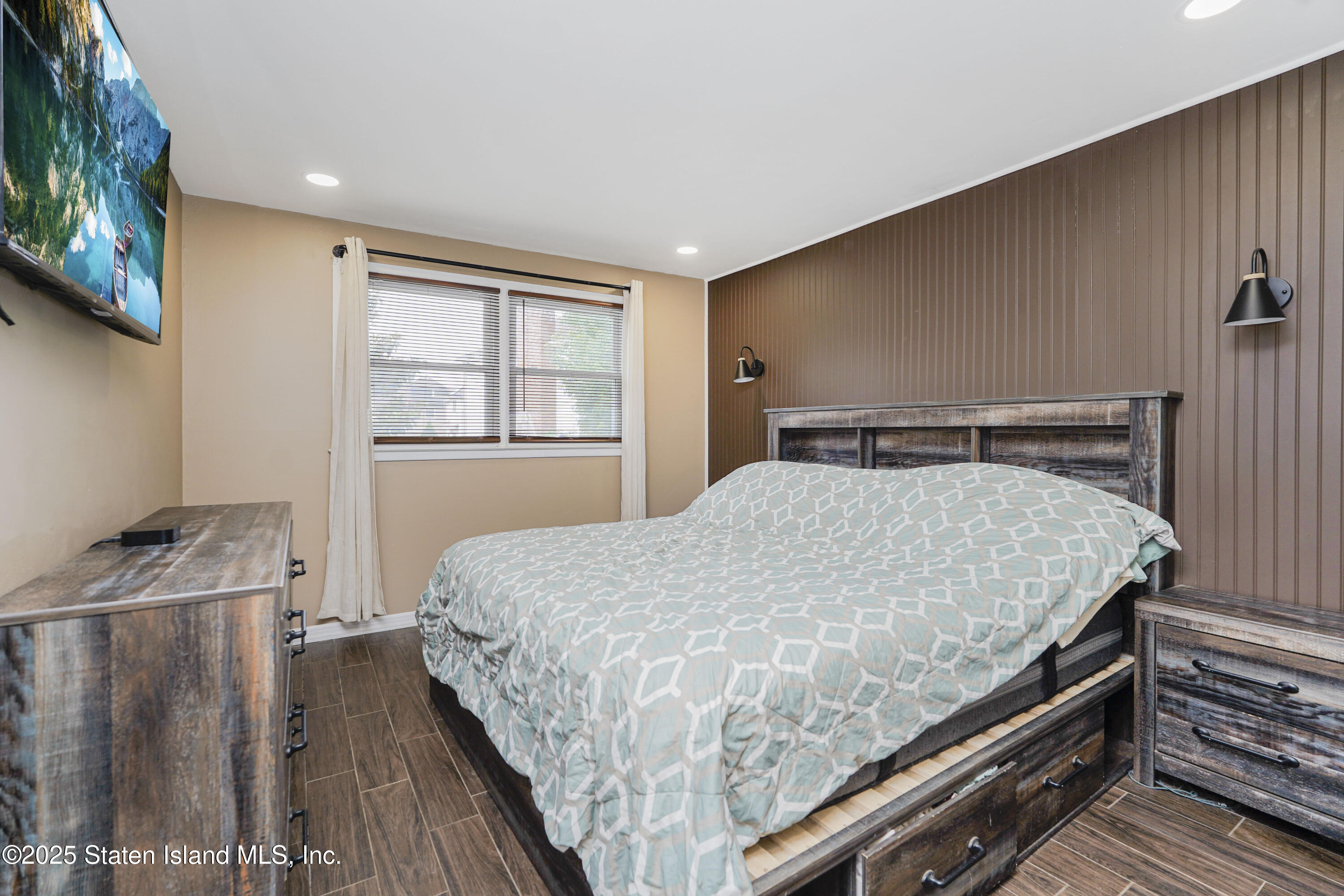 970 Annadale Road Staten Island, NY 10312 - Photo 25 of 47 Photo Jun 13 2025, 10 08 46 AM