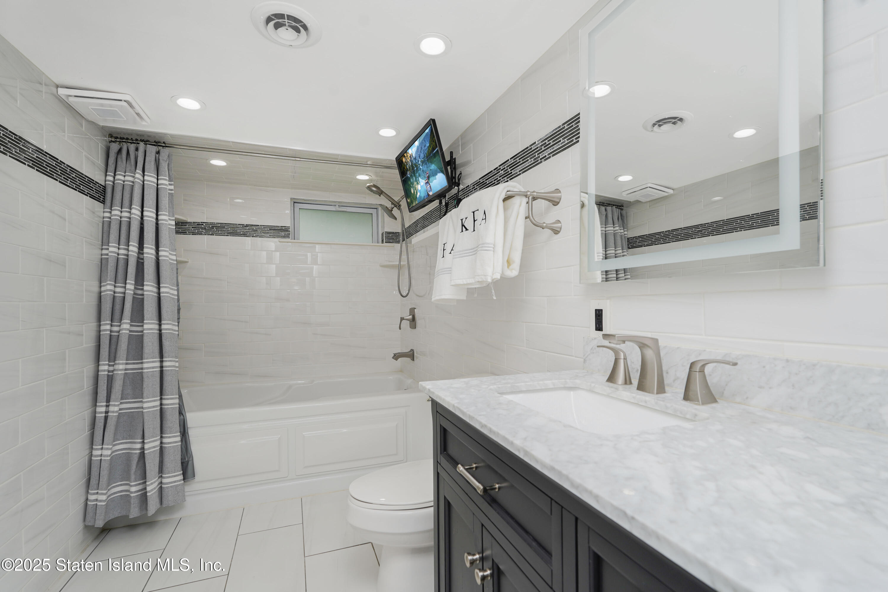 970 Annadale Road Staten Island, NY 10312 - Photo 26 of 47 Photo Jun 13 2025, 10 12 20 AM