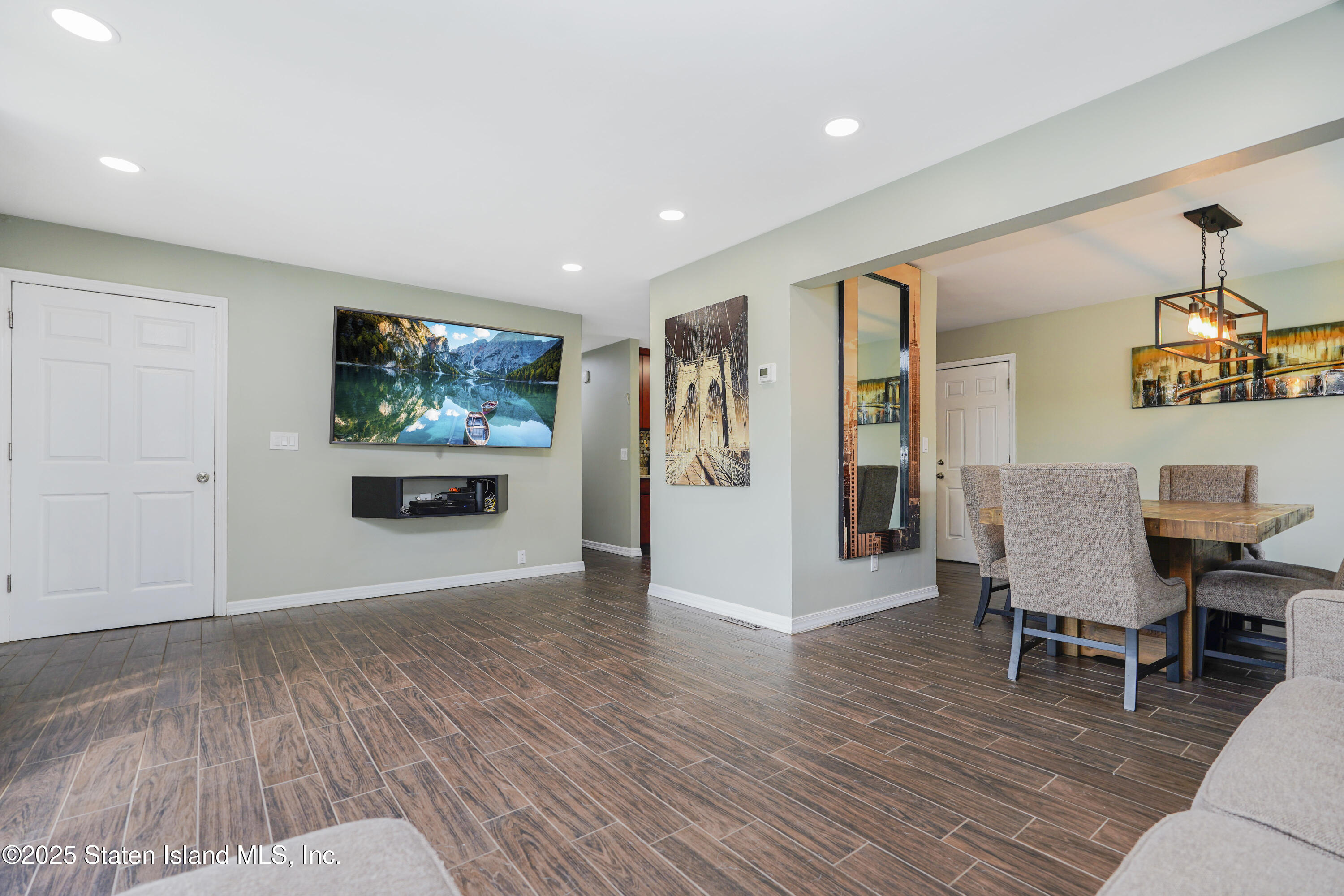 970 Annadale Road Staten Island, NY 10312 - Photo 9 of 47 Photo Jun 13 2025, 10 03 55 AM