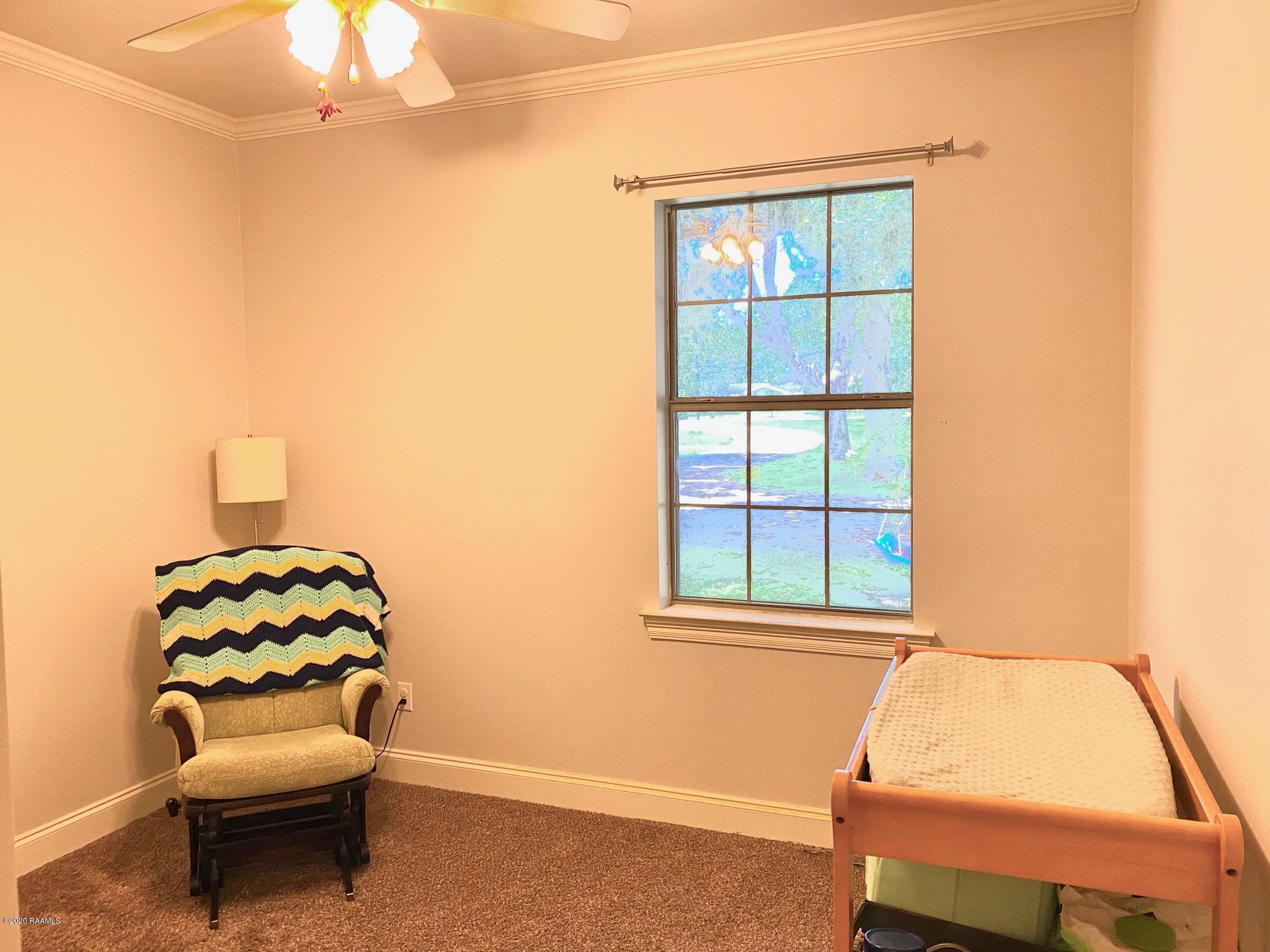 100 Attakapas Road Lafayette, LA 70501 - Photo 17 of 25 Guest Room