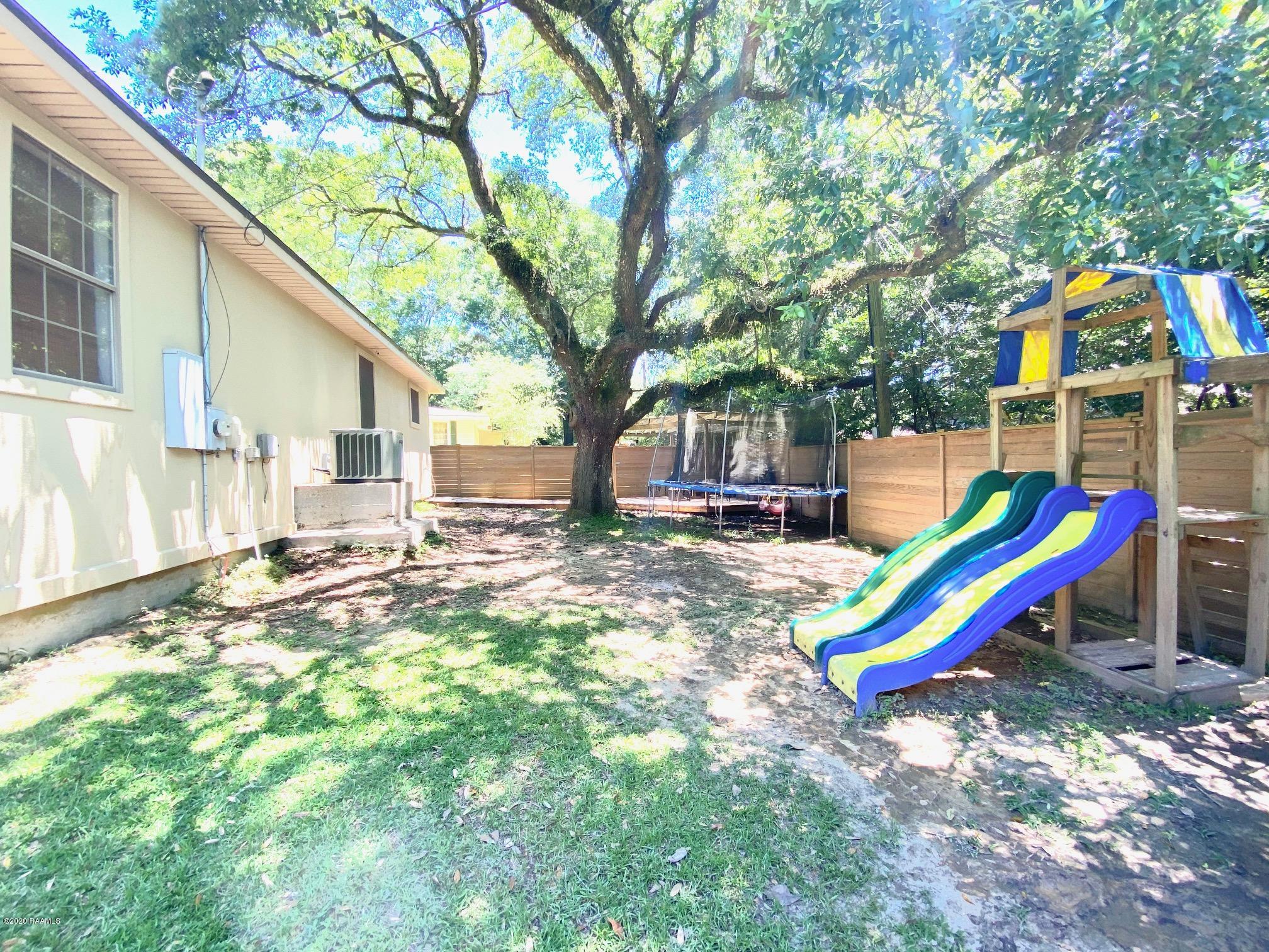 100 Attakapas Road Lafayette, LA 70501 - Photo 24 of 25 Backyard