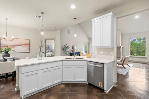 $575,000 | 112 Twin Creek Circle, Dripping Springs, TX 78620
