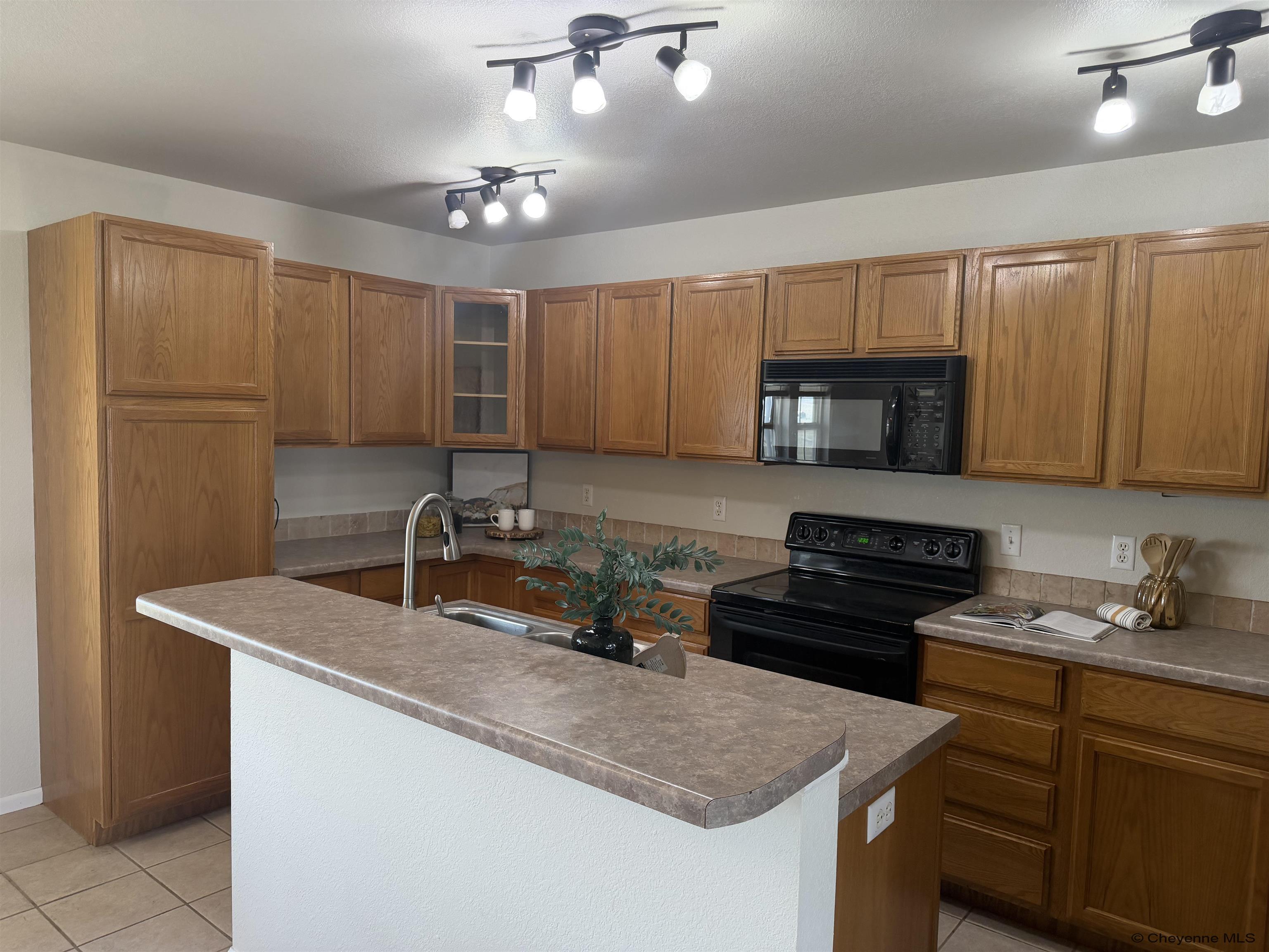 3726 Chuck Wagon Road Cheyenne, WY 82009 - Photo 5 of 24 Gallery Image 5