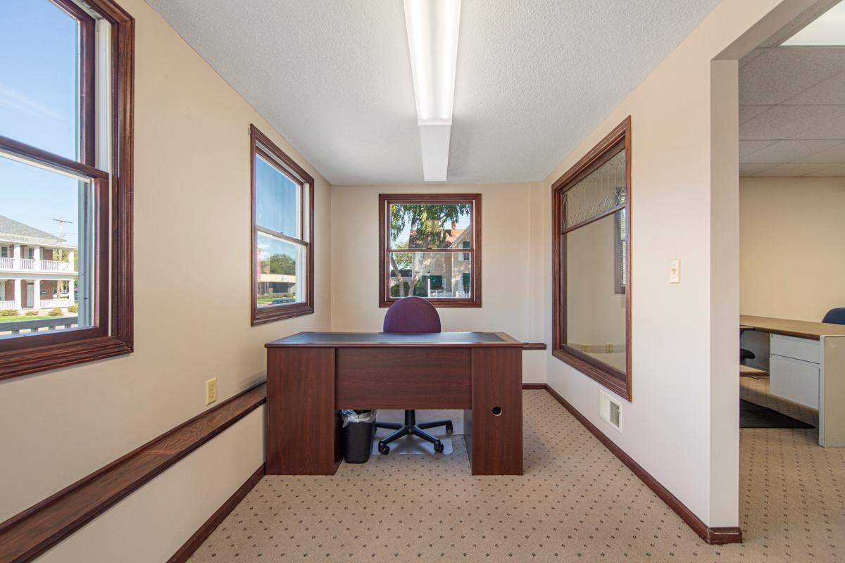 511 4th Street Northwest Faribault, MN 55021 - Photo 14 of 55