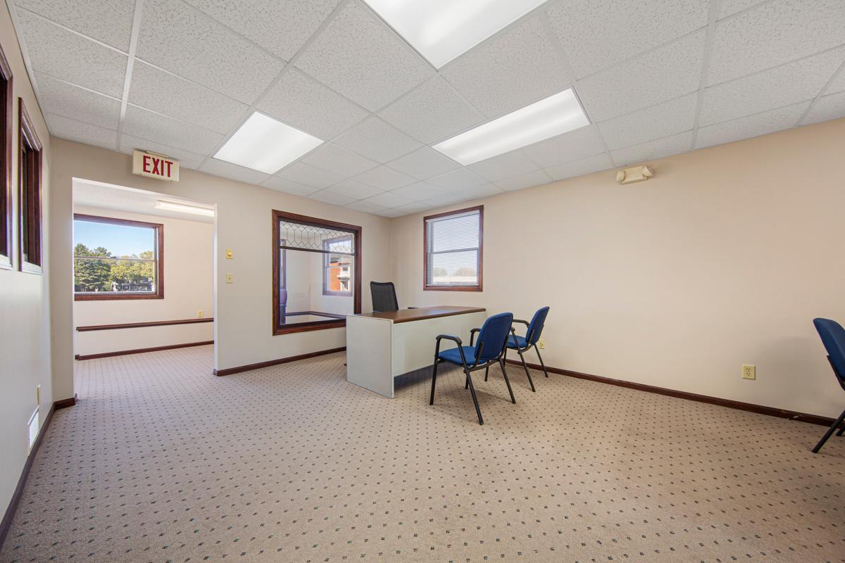 511 4th Street Northwest Faribault, MN 55021 - Photo 17 of 55