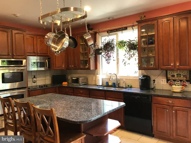 $699,900 | 3383 Greenwood Drive, Hellertown, PA 18055