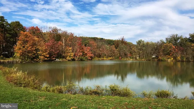 $699,900 | 3383 Greenwood Drive, Hellertown, PA 18055