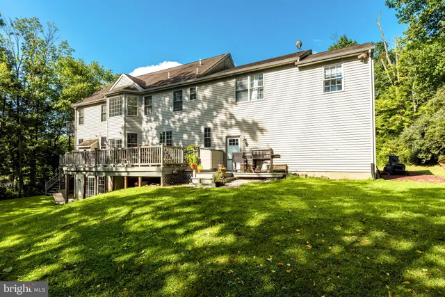 $699,900 | 3383 Greenwood Drive, Hellertown, PA 18055