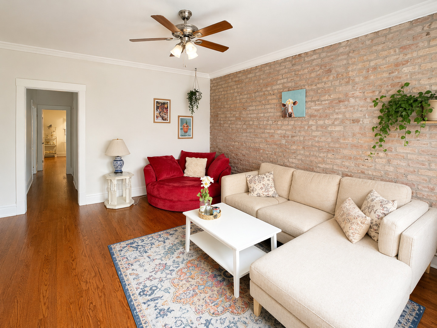 2467 North Clark Street, Unit 2 Chicago, IL 60614 - Photo 3 of 9