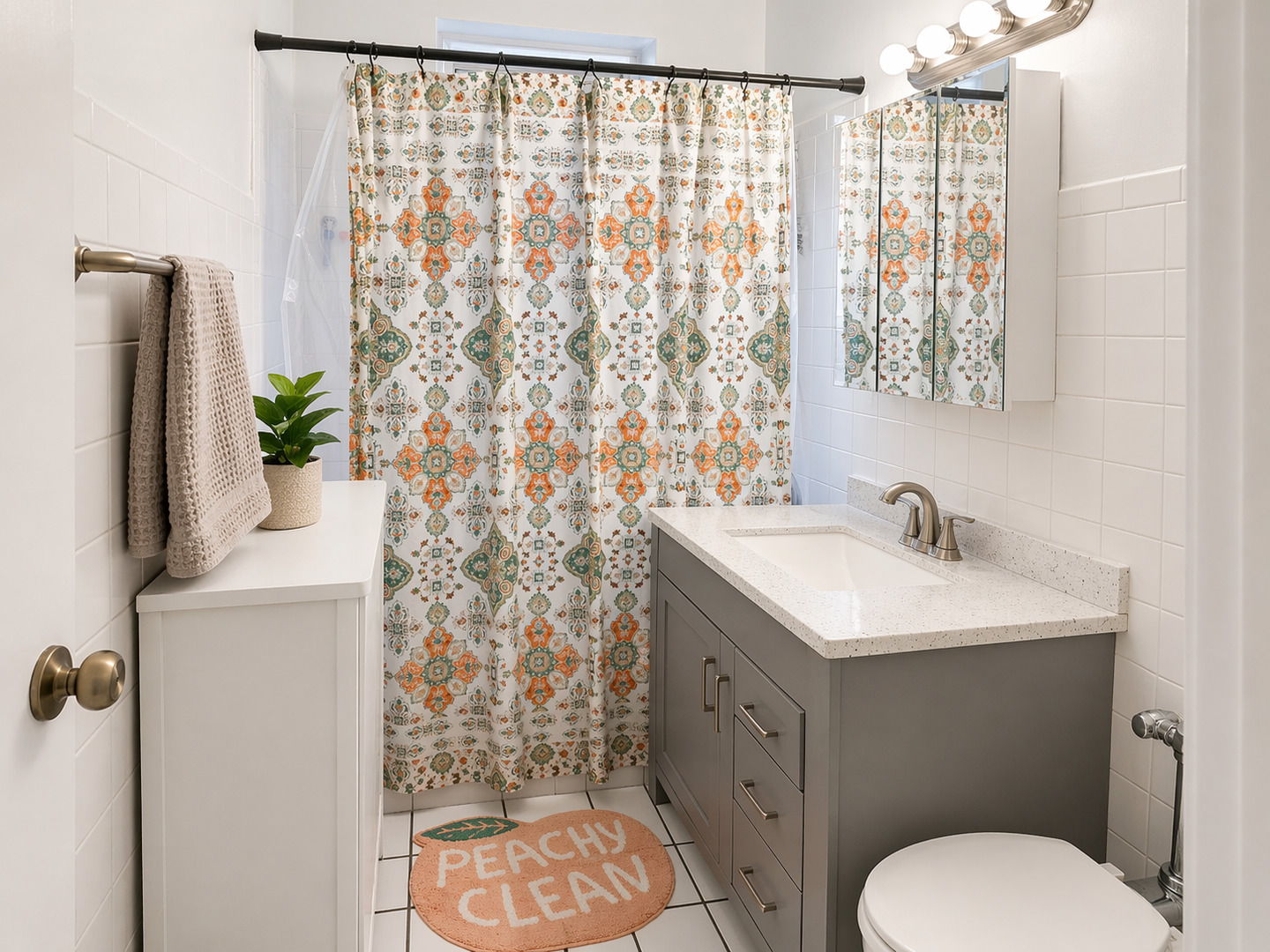 2467 North Clark Street, Unit 2 Chicago, IL 60614 - Photo 4 of 9