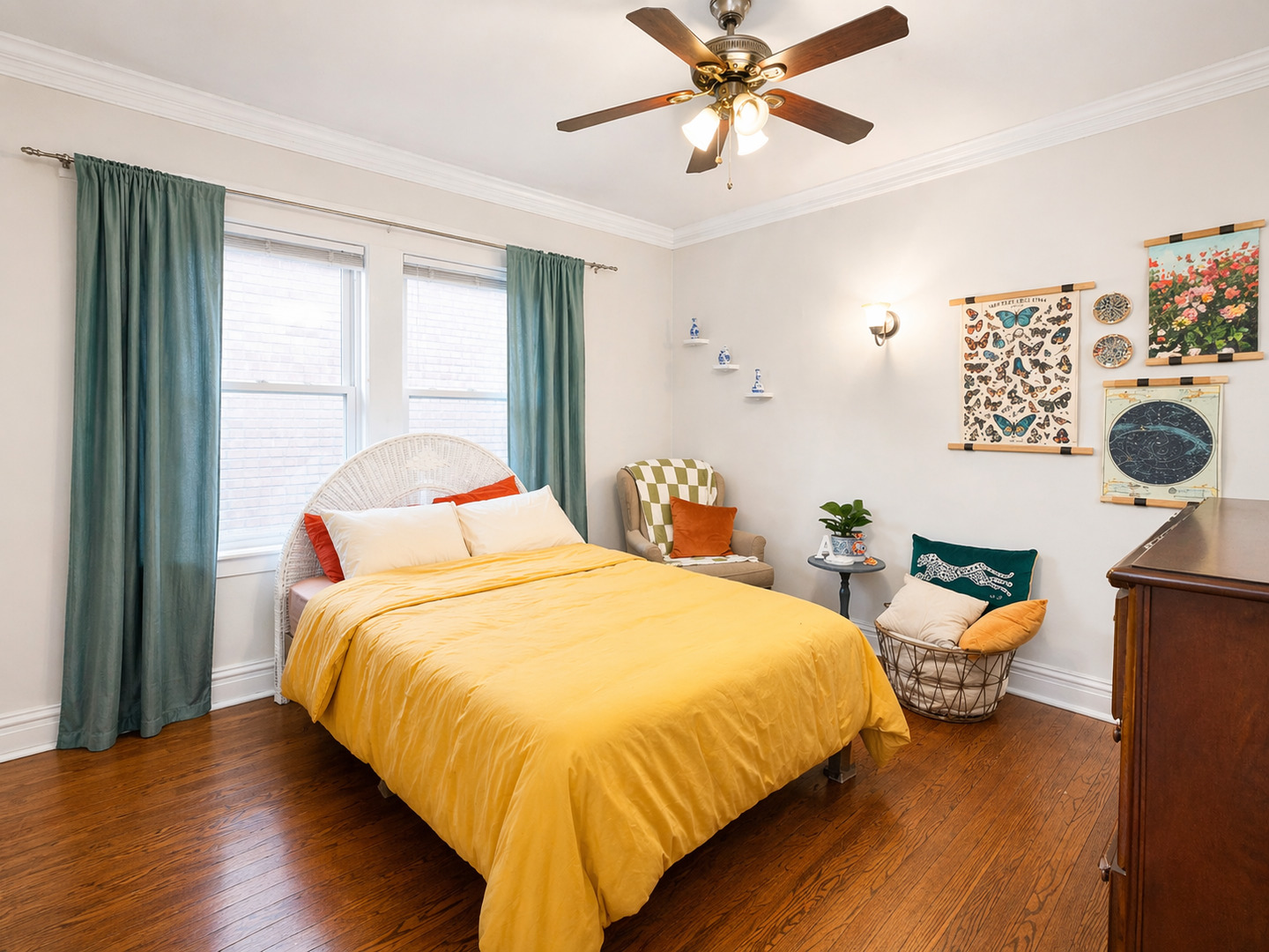 2467 North Clark Street, Unit 2 Chicago, IL 60614 - Photo 7 of 9