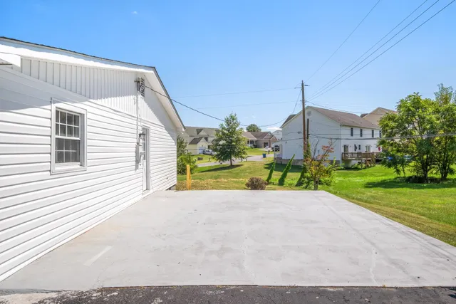 $379,900 | 560 Massanutten View Drive, Penn Laird, VA 22846