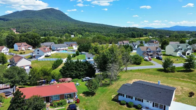 $379,900 | 560 Massanutten View Drive, Penn Laird, VA 22846