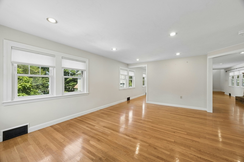 18 Proctor Road Chelmsford, MA 01824 - Photo 13 of 37 Gallery Image 13