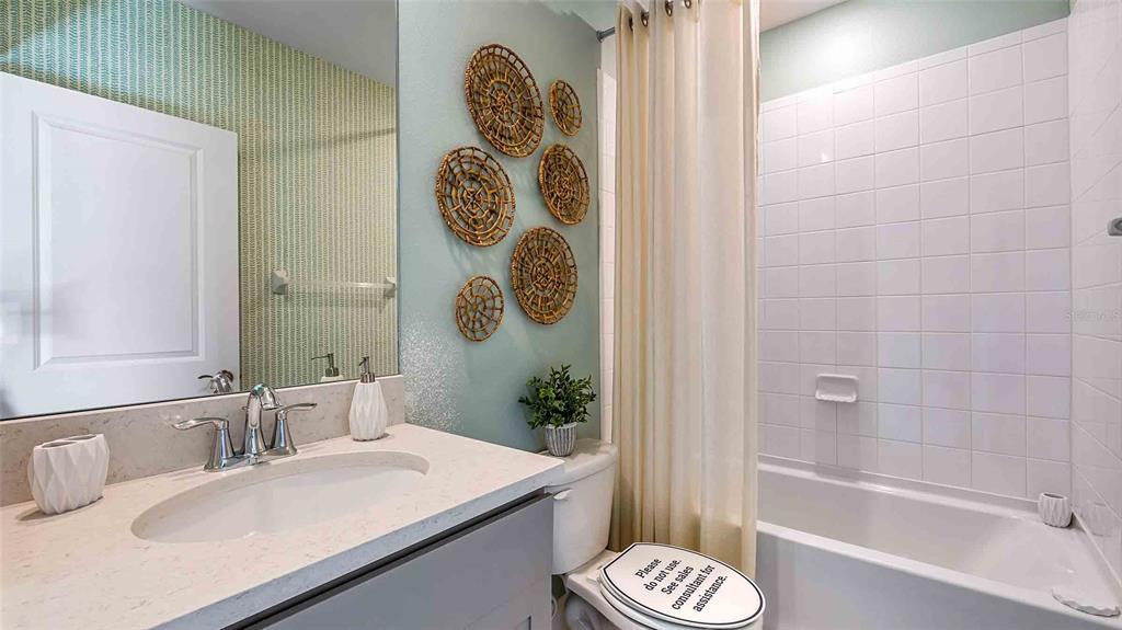 18309 Thistleberry Place Lakewood Ranch, FL 34211 - Photo 2 of 37