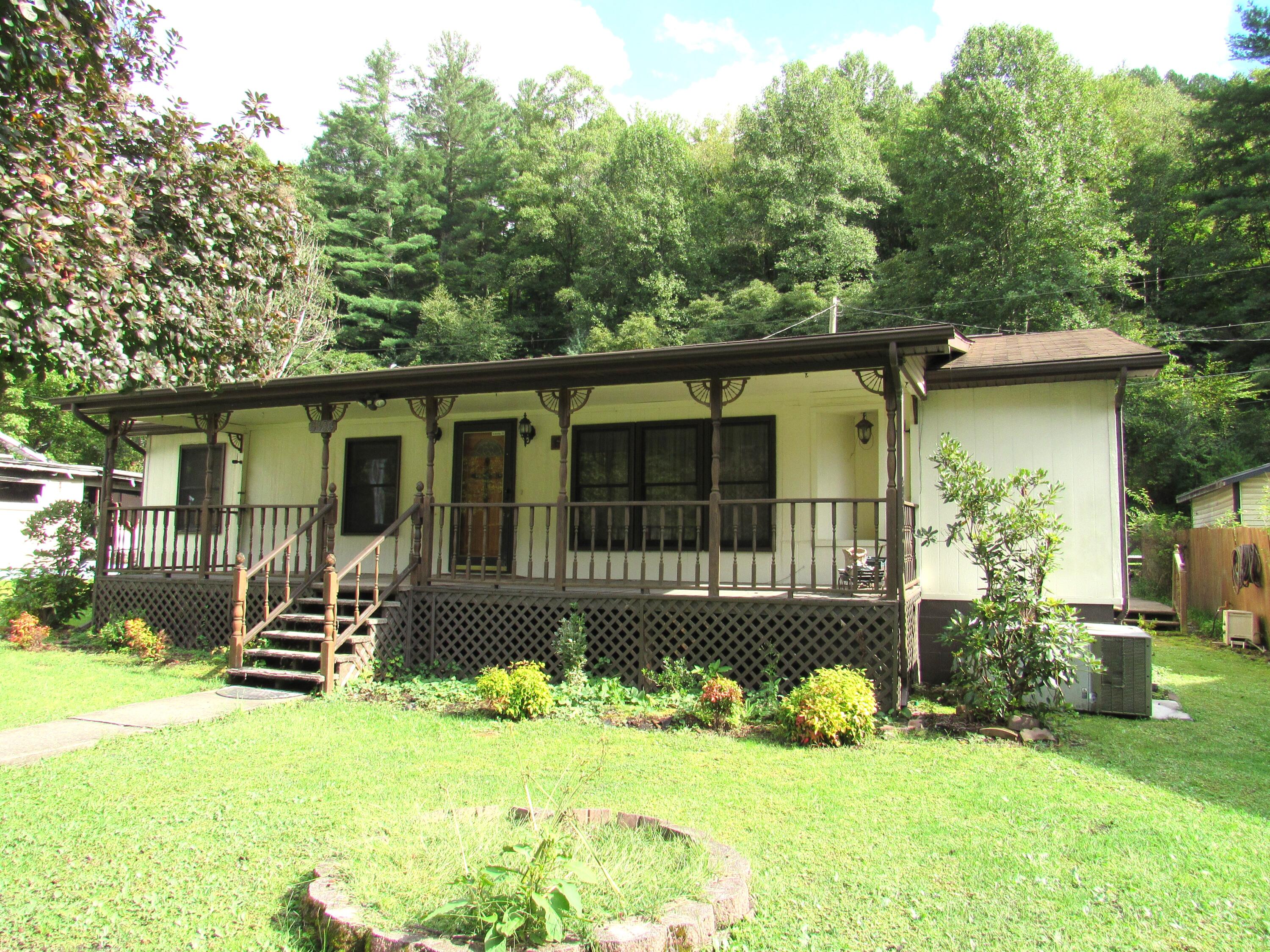 5334 Stonega Road Appalachia, VA 24216 - Photo 1 of 36 IMG_1486