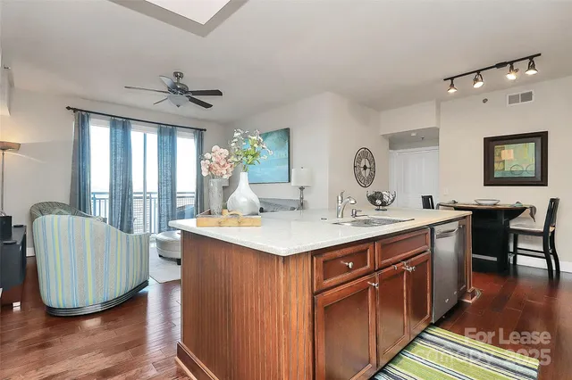 $3,000 | 1315 East Boulevard, Unit 612, Charlotte, NC 28203