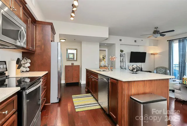 $3,000 | 1315 East Boulevard, Unit 612, Charlotte, NC 28203