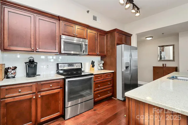 $3,000 | 1315 East Boulevard, Unit 612, Charlotte, NC 28203