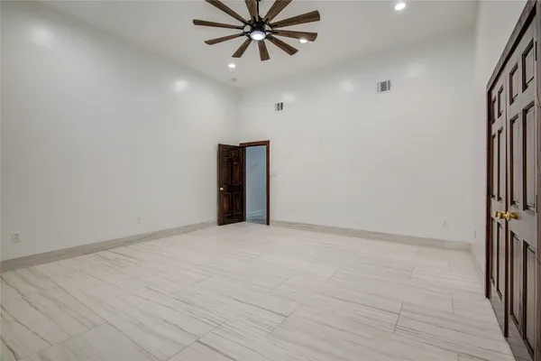 $575,000 | 25910 Maplewood Drive, Spring, TX 77386