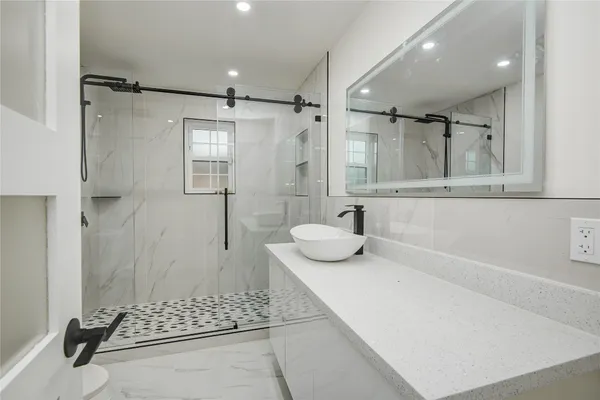 $575,000 | 25910 Maplewood Drive, Spring, TX 77386