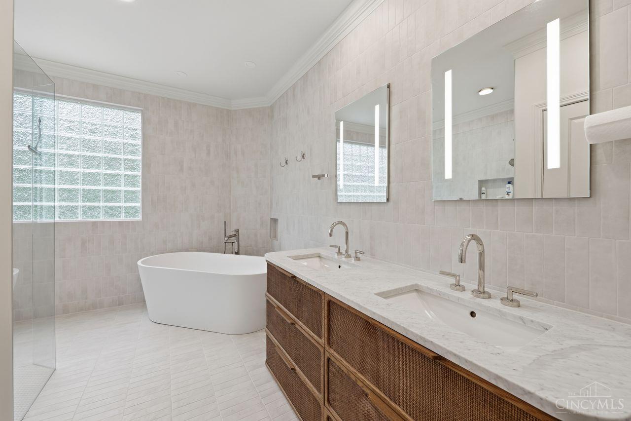 1430 Riverside Drive Cincinnati, OH 45202 - Photo 27 of 58