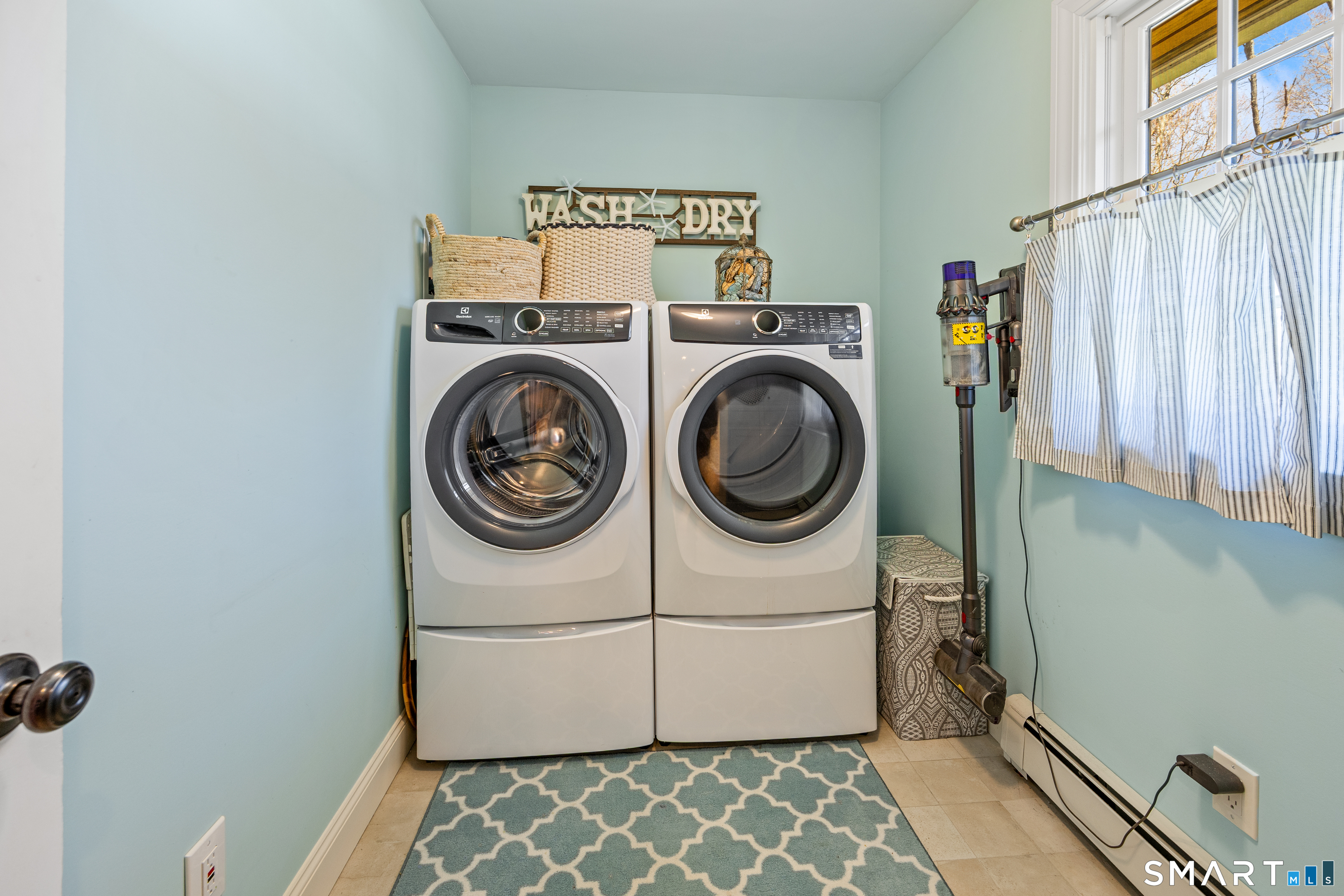 131 Merwin Circle Cheshire, CT 06410 - Photo 14 of 36