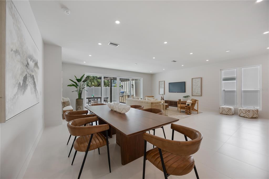 2596 Floyd Street Sarasota, FL 34239 - Photo 17 of 84