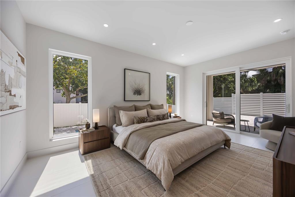 2596 Floyd Street Sarasota, FL 34239 - Photo 28 of 84