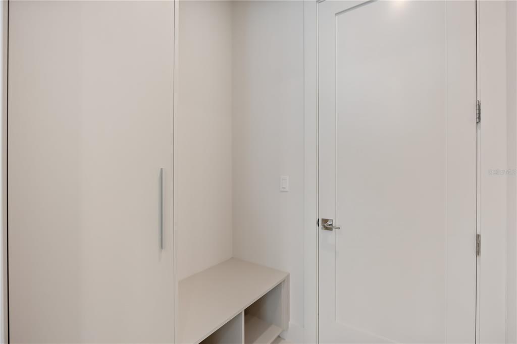 2596 Floyd Street Sarasota, FL 34239 - Photo 31 of 84