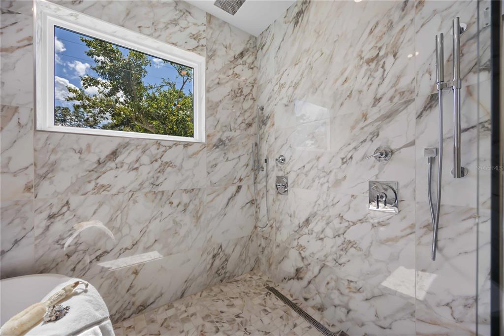 2596 Floyd Street Sarasota, FL 34239 - Photo 34 of 84