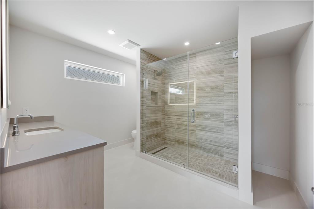 2596 Floyd Street Sarasota, FL 34239 - Photo 43 of 84