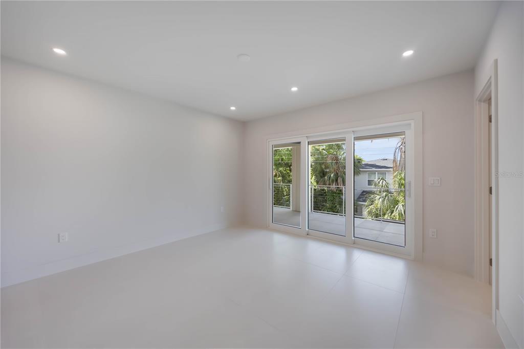 2596 Floyd Street Sarasota, FL 34239 - Photo 51 of 84