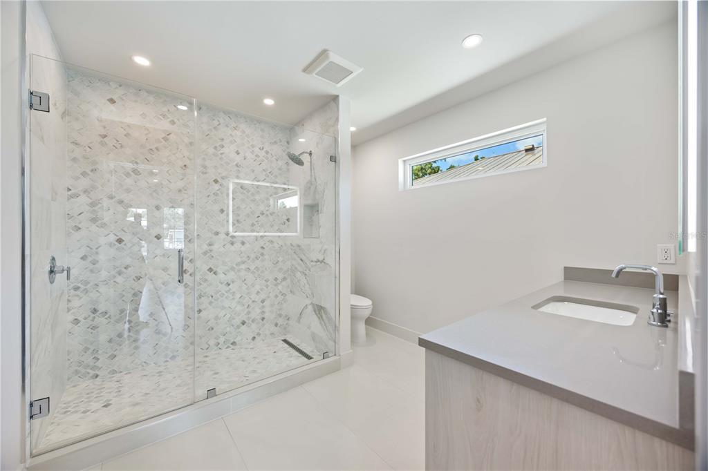 2596 Floyd Street Sarasota, FL 34239 - Photo 61 of 84