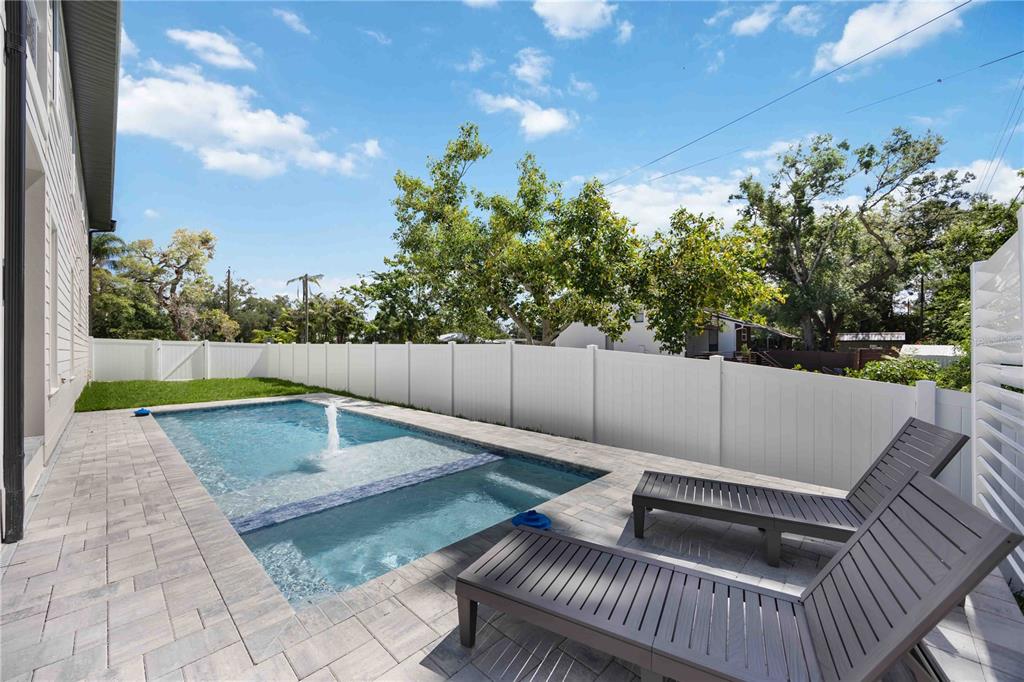 2596 Floyd Street Sarasota, FL 34239 - Photo 75 of 84