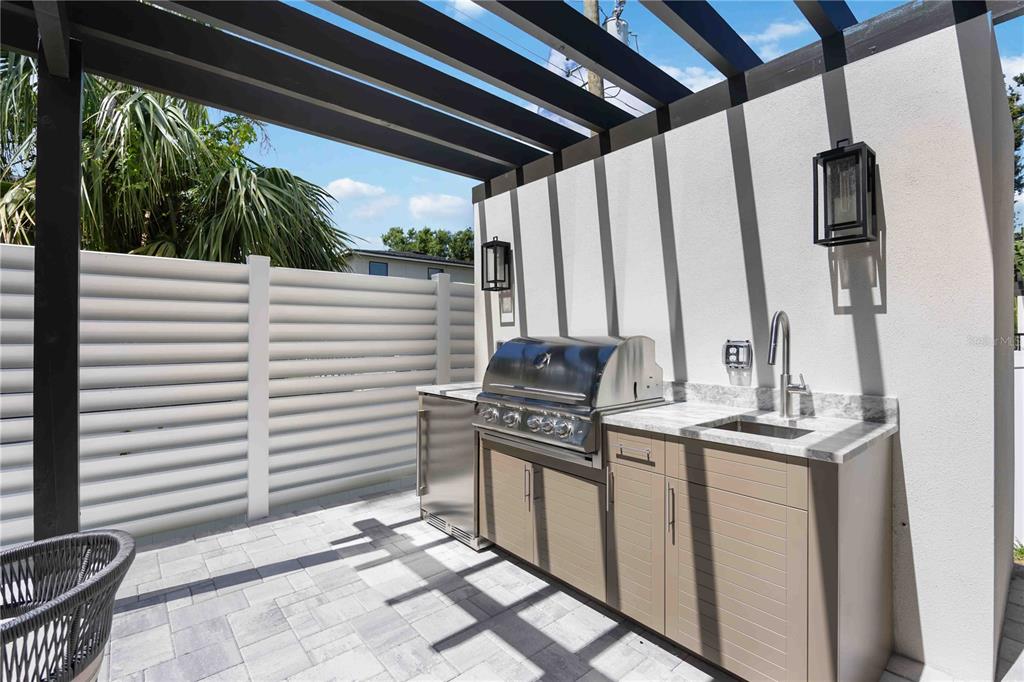 2596 Floyd Street Sarasota, FL 34239 - Photo 79 of 84