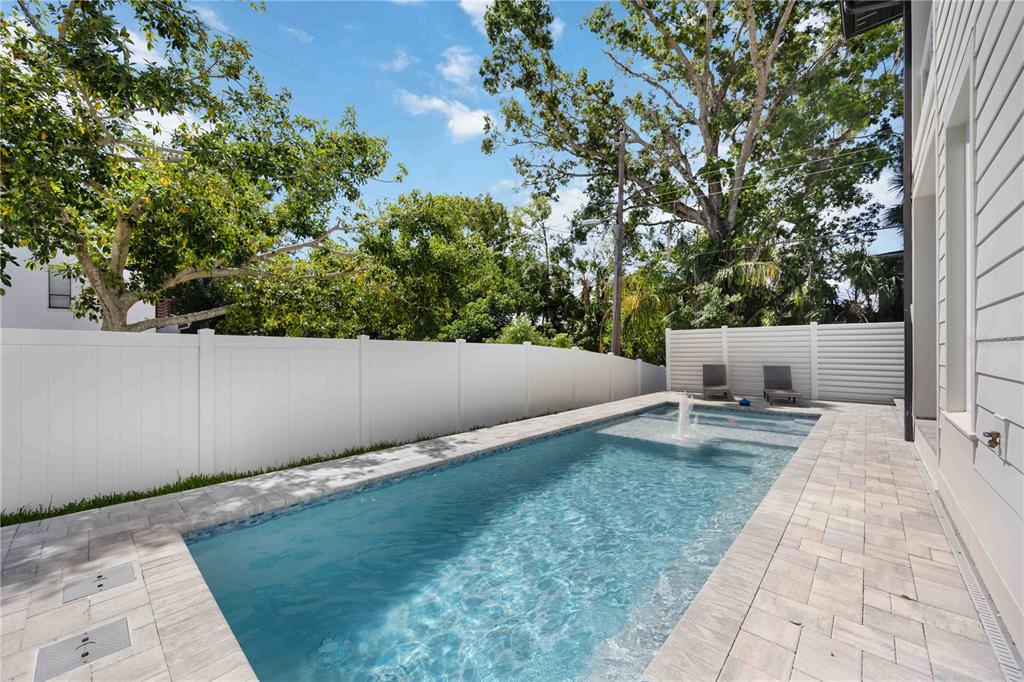 2596 Floyd Street Sarasota, FL 34239 - Photo 81 of 84