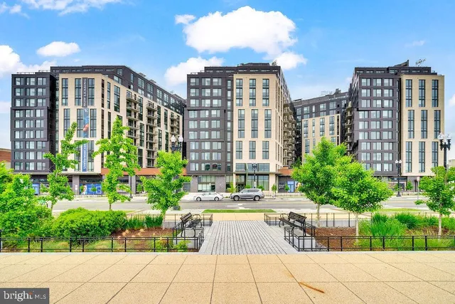 $4,633 | 113 Potomac Avenue Southwest, Unit 440, Washington, DC 20024