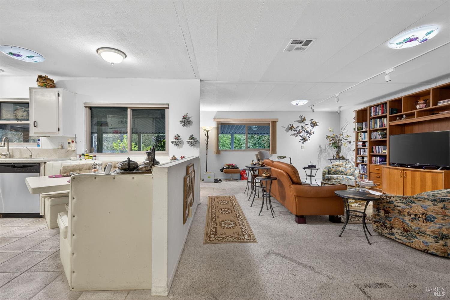 395 Circula La Cruz Rohnert Park, CA 94928 - Photo 18 of 41