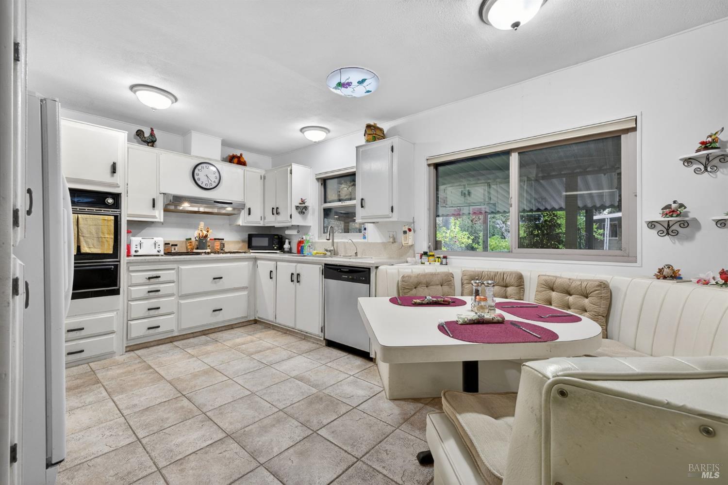 395 Circula La Cruz Rohnert Park, CA 94928 - Photo 19 of 41