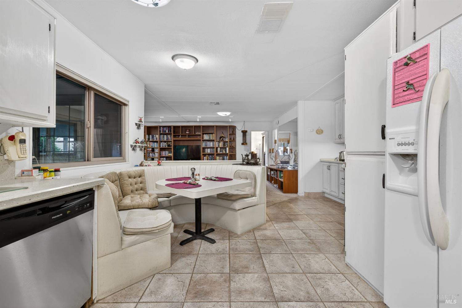 395 Circula La Cruz Rohnert Park, CA 94928 - Photo 23 of 41