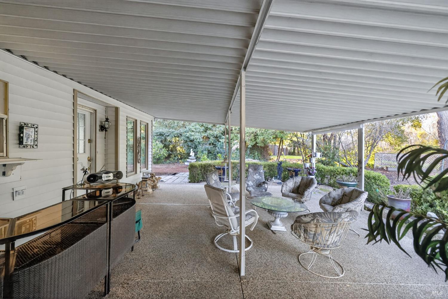 395 Circula La Cruz Rohnert Park, CA 94928 - Photo 3 of 41