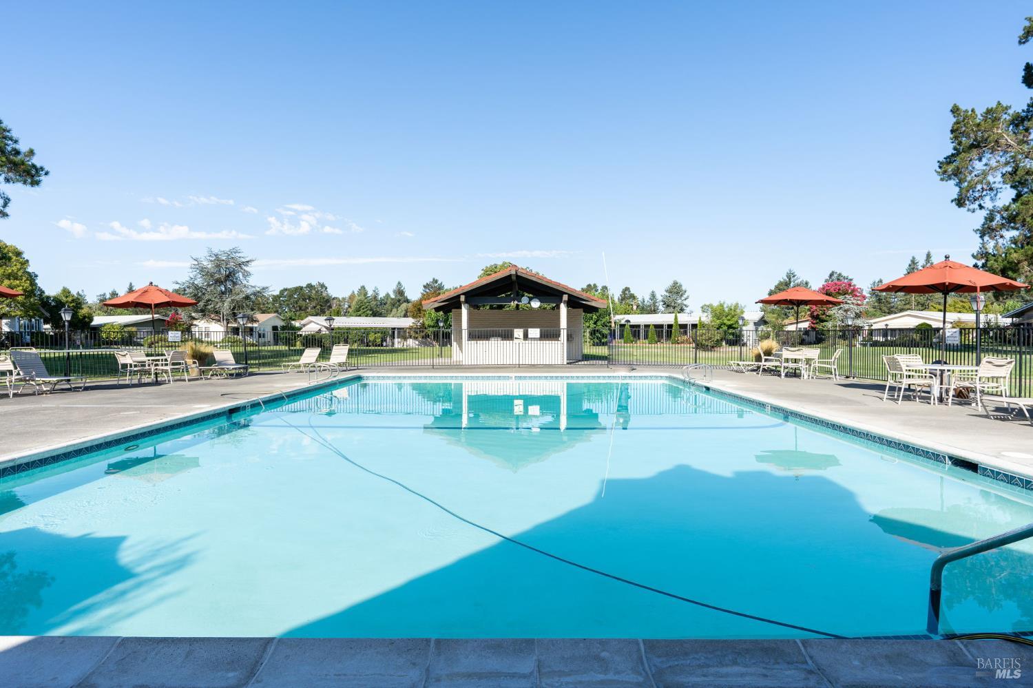 395 Circula La Cruz Rohnert Park, CA 94928 - Photo 40 of 41 Community Pool