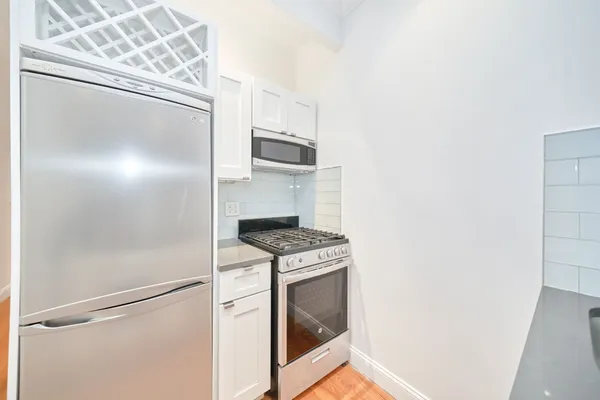 $3,550 | 321 East 78th Street, Unit 1B | Upper East Side