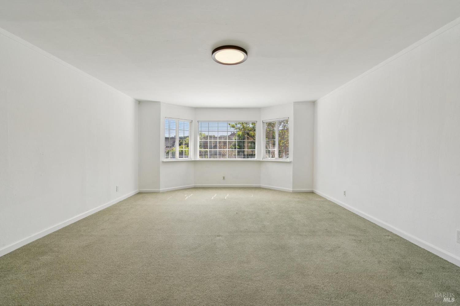 546 Pinewood Drive San Rafael, CA 94903 - Photo 19 of 52 an empty room with windows