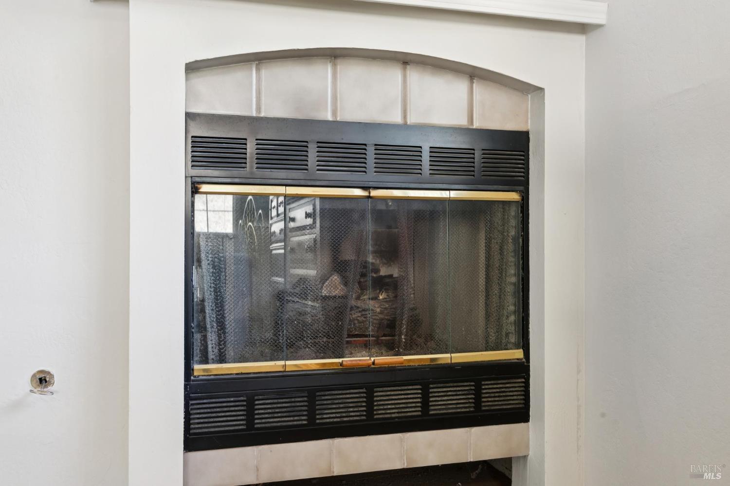 546 Pinewood Drive San Rafael, CA 94903 - Photo 37 of 52 a view of entryway