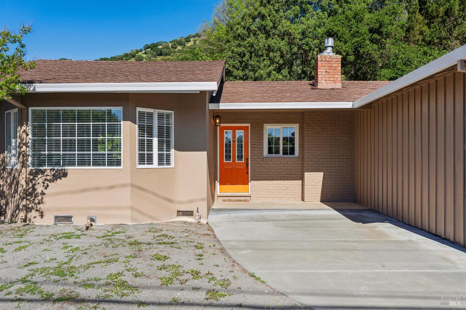 546 Pinewood Drive San Rafael, CA 94903 - Photo 4 of 52 a house view with a outdoor space