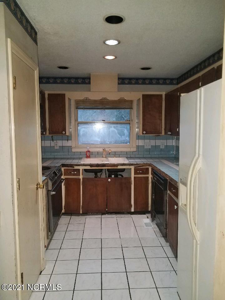 129 Country Place Road Wilmington, NC 28409 - Photo 20 of 25 47915