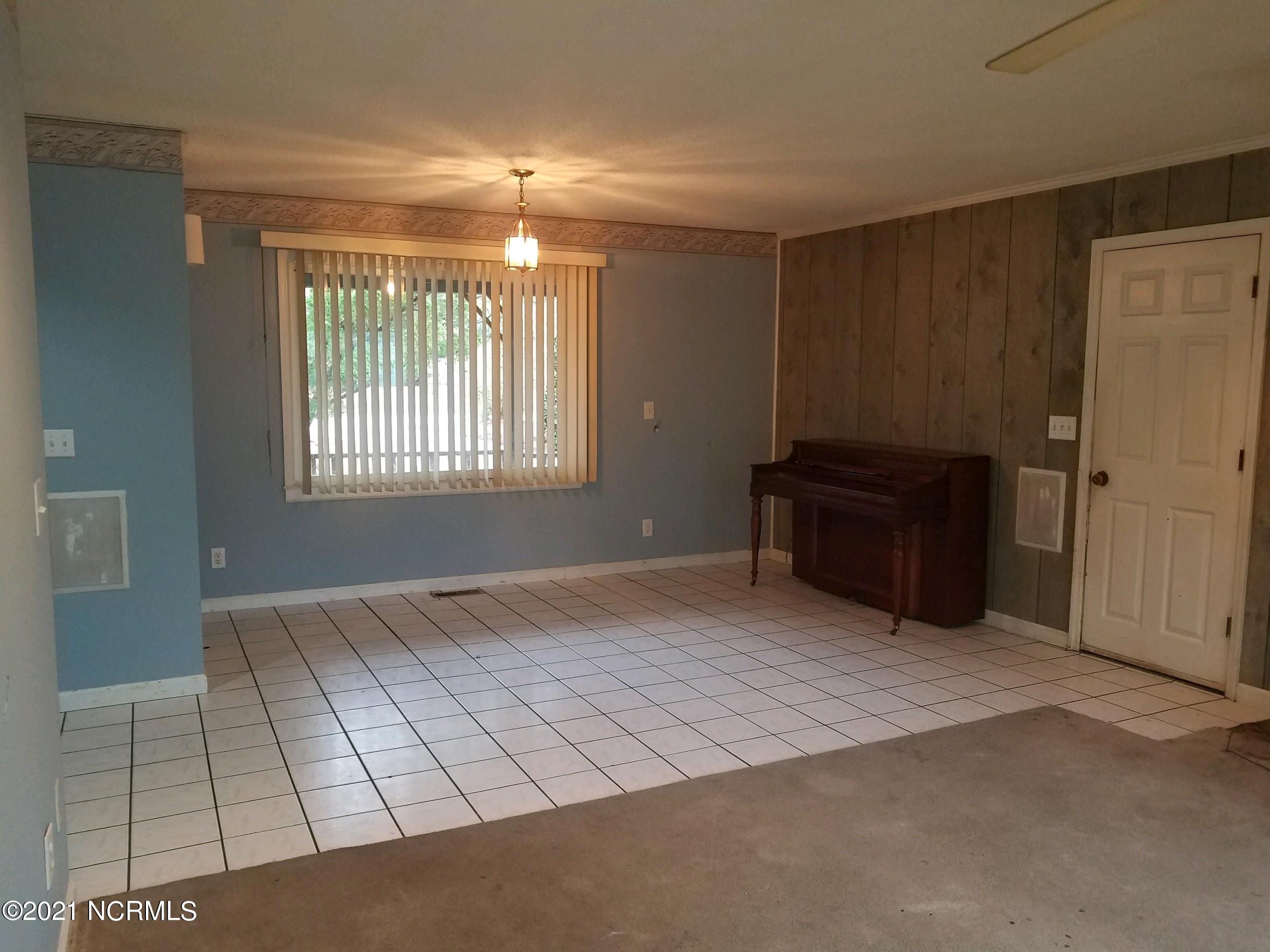129 Country Place Road Wilmington, NC 28409 - Photo 10 of 25 47871