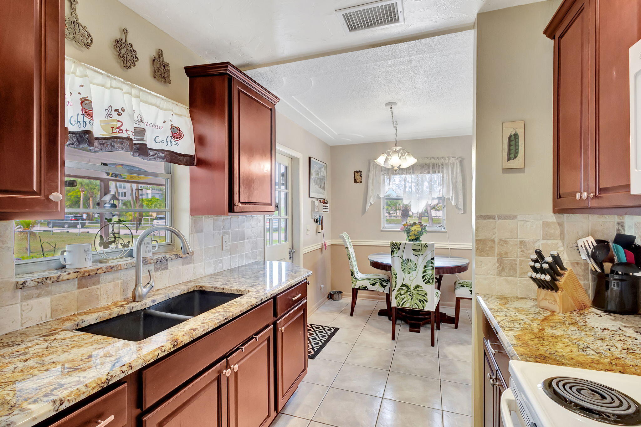3208 Thelma Road Palm Springs, FL 33406 - Photo 11 of 79 10-web-or-mls-3 (36)